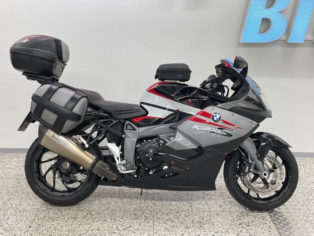 BMW K 2010 moniväri