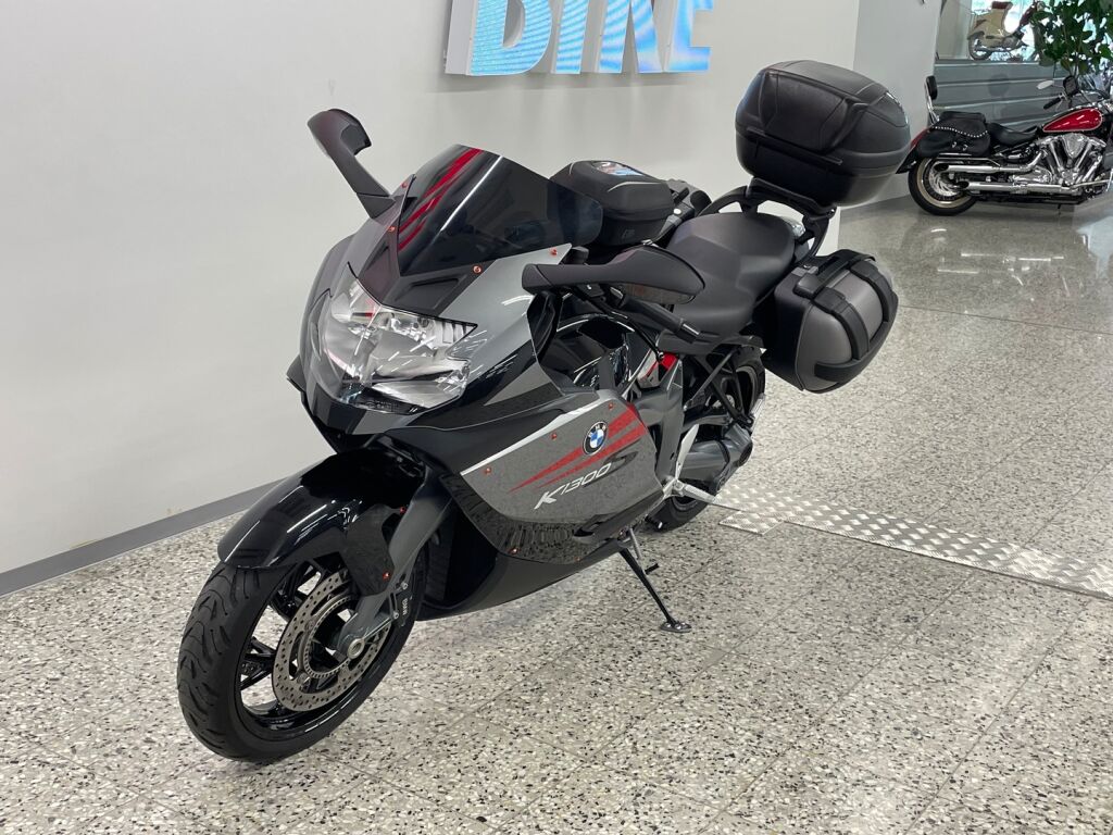 BMW K 2010 moniväri