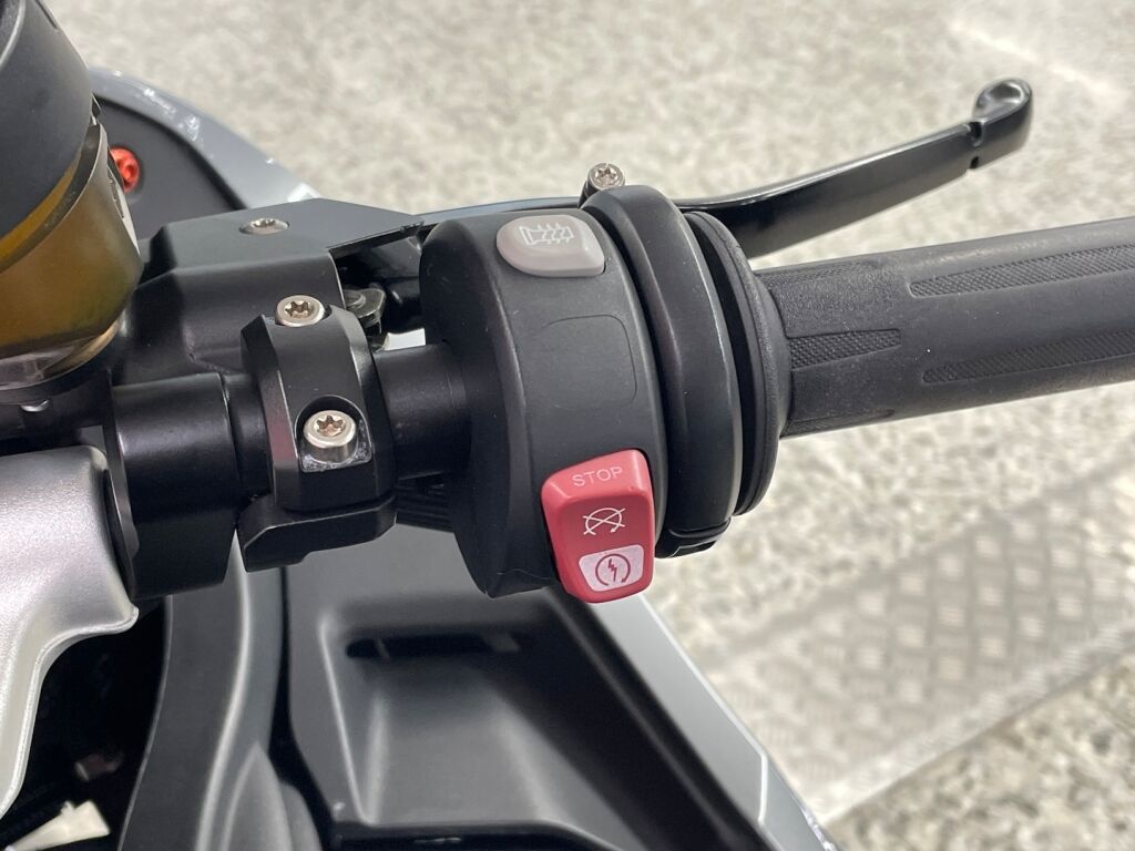 BMW K 2010 moniväri