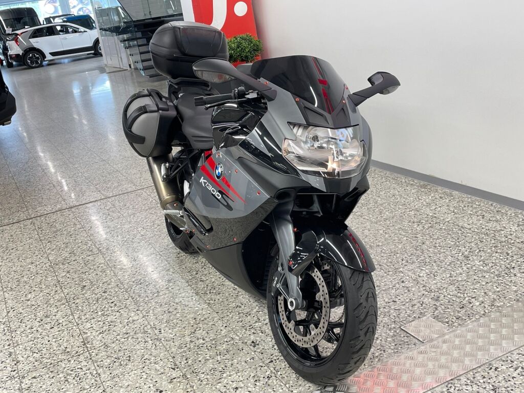 BMW K 2010 moniväri