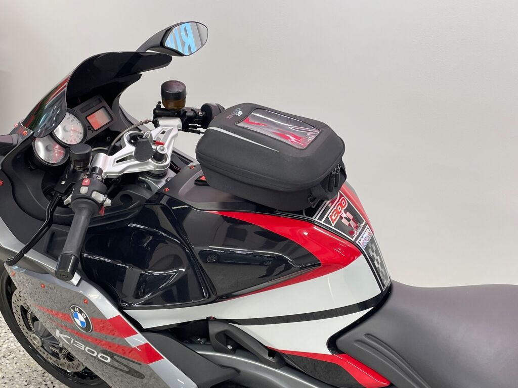 BMW K 2010 moniväri