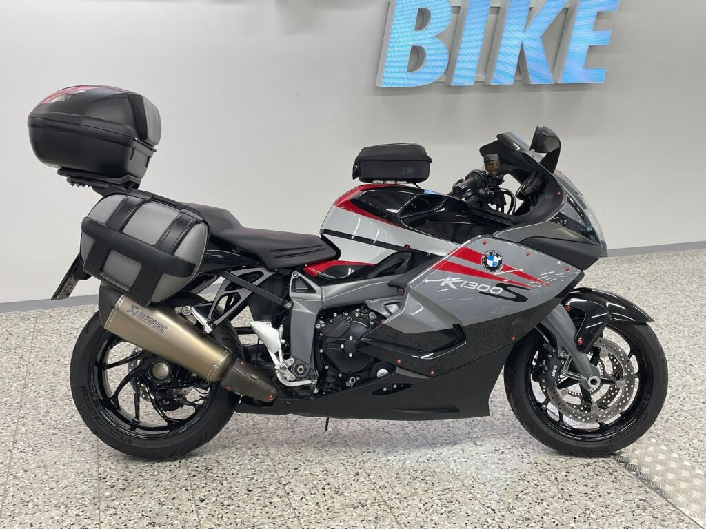 BMW K 2010 moniväri