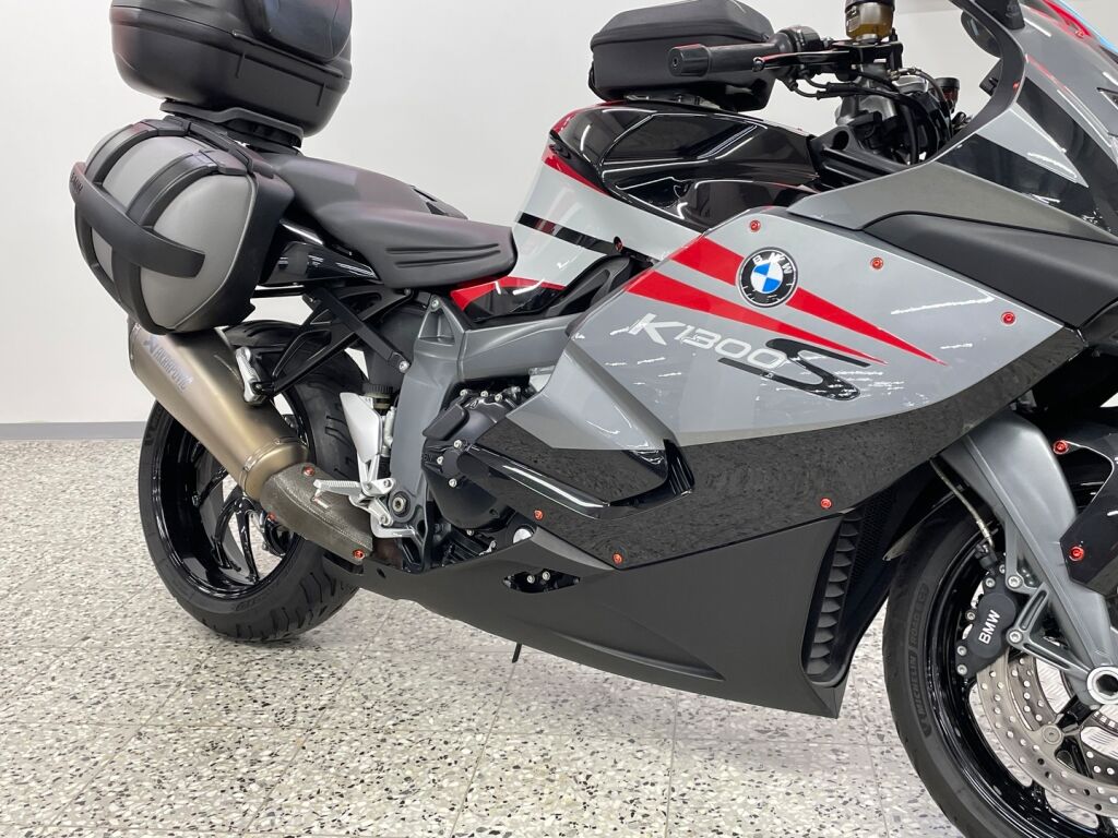 BMW K 2010 moniväri