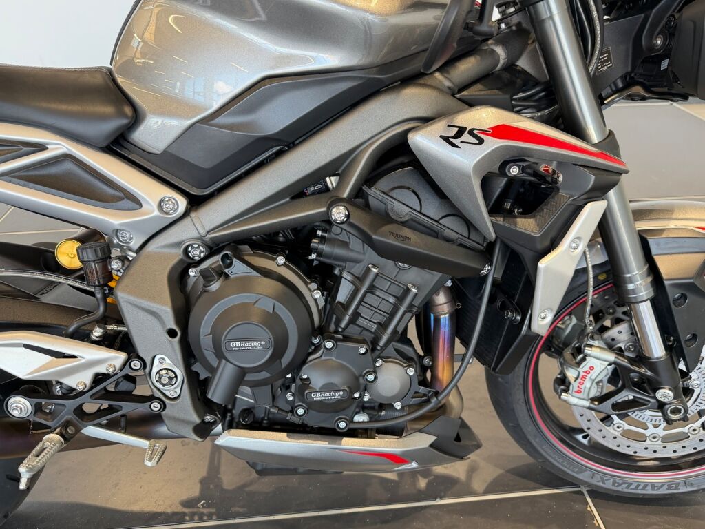 Triumph STREET TRIPLE 2020 