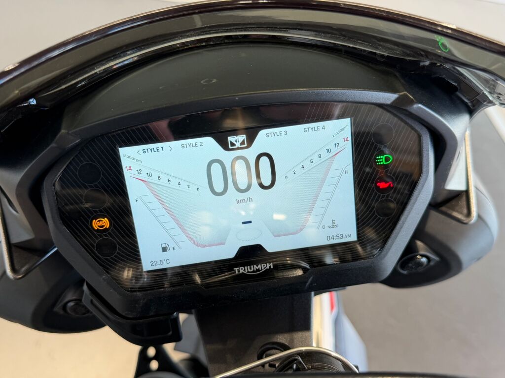 Triumph STREET TRIPLE 2020 