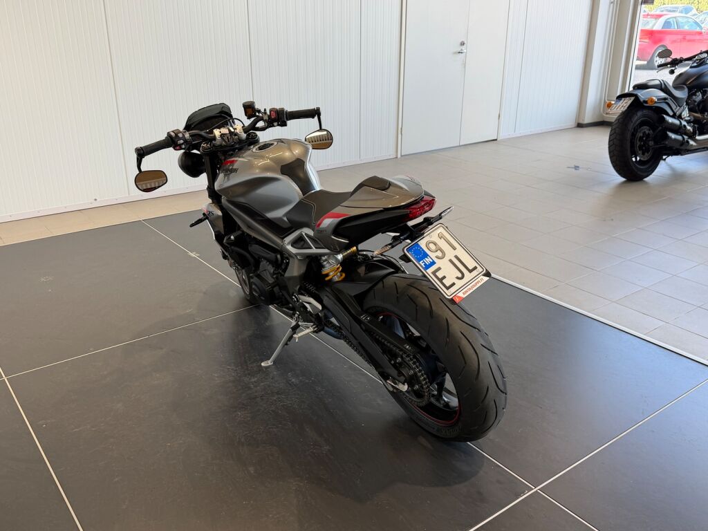 Triumph STREET TRIPLE 2020 
