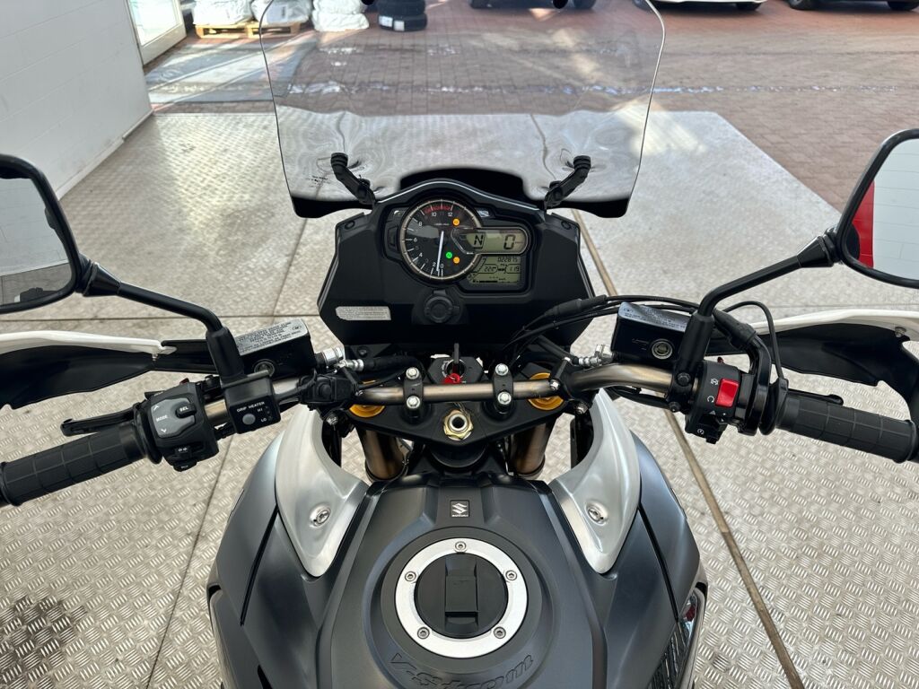 Suzuki DL 2015 Musta