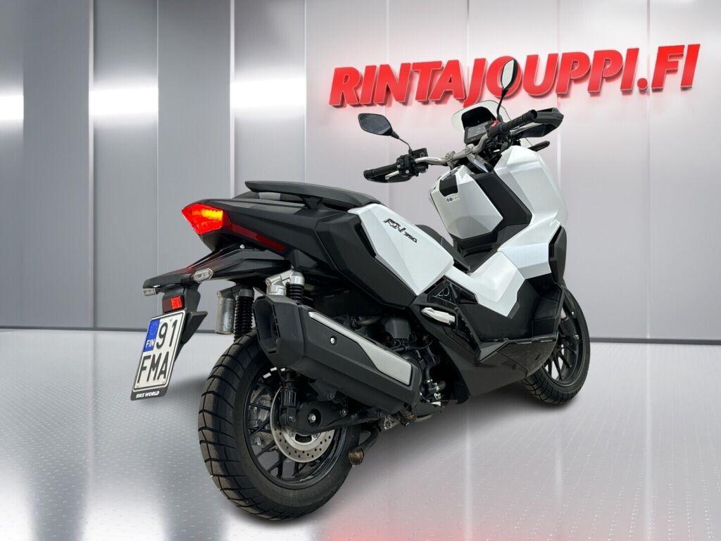 Honda ADV 2024 