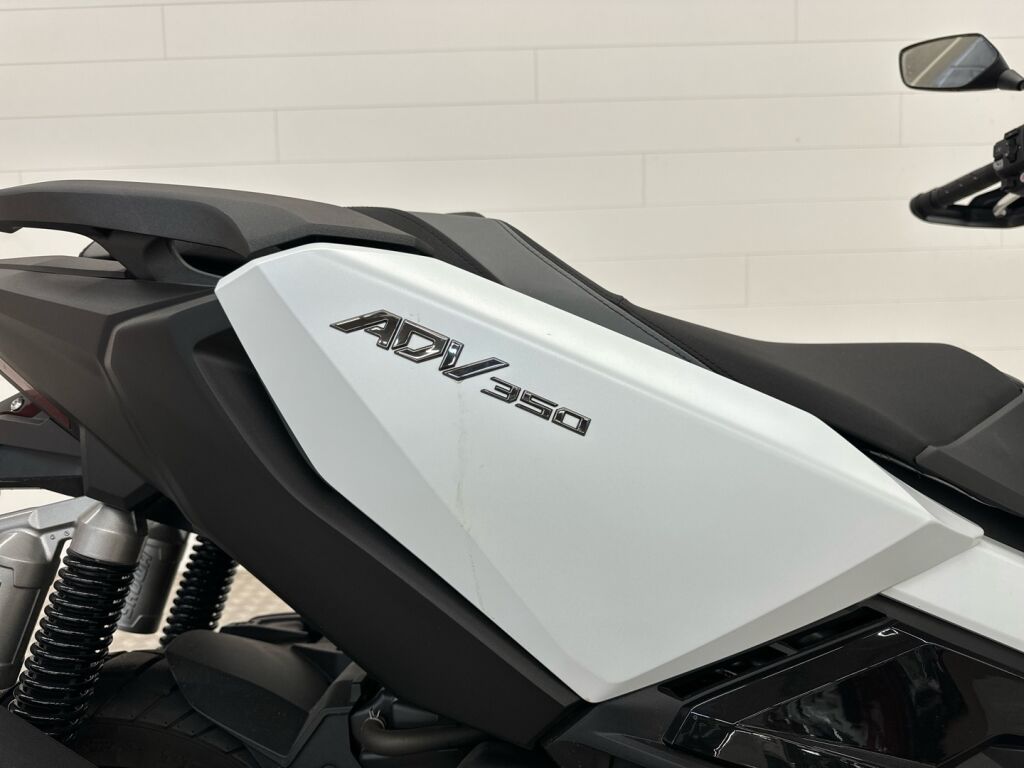 Honda ADV 2024 