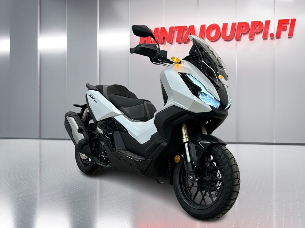 Honda ADV 2024 