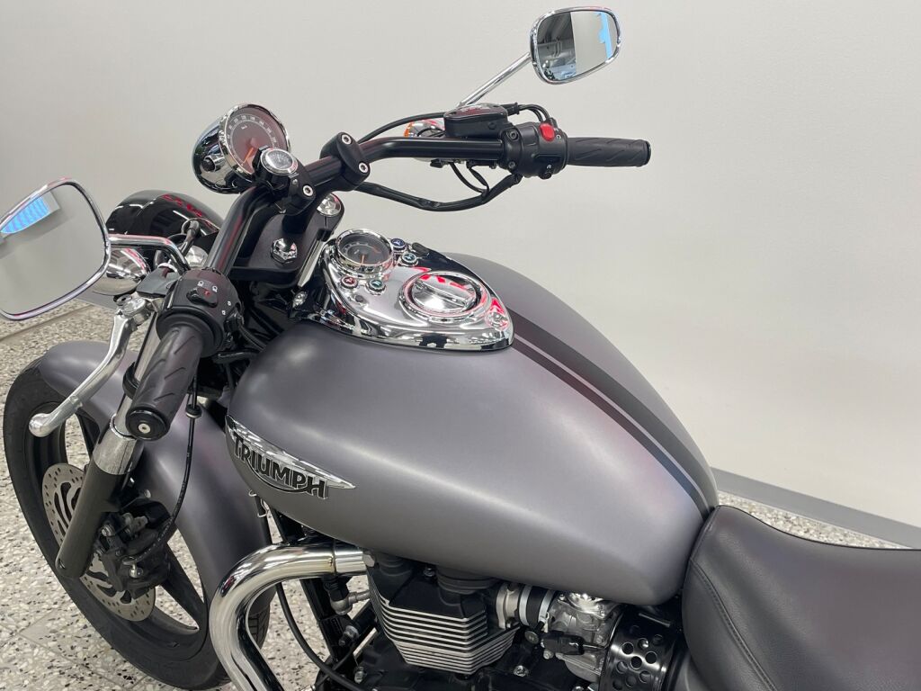 Triumph Speedmaster 2015 