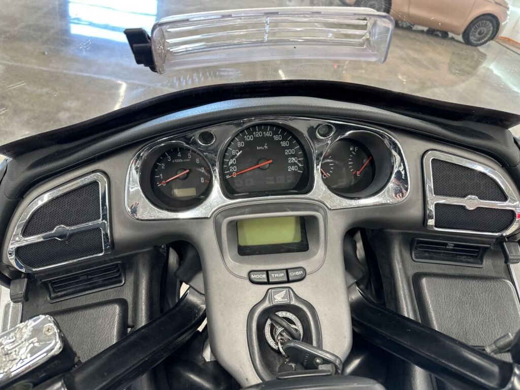 Honda GL 2005 Hopea