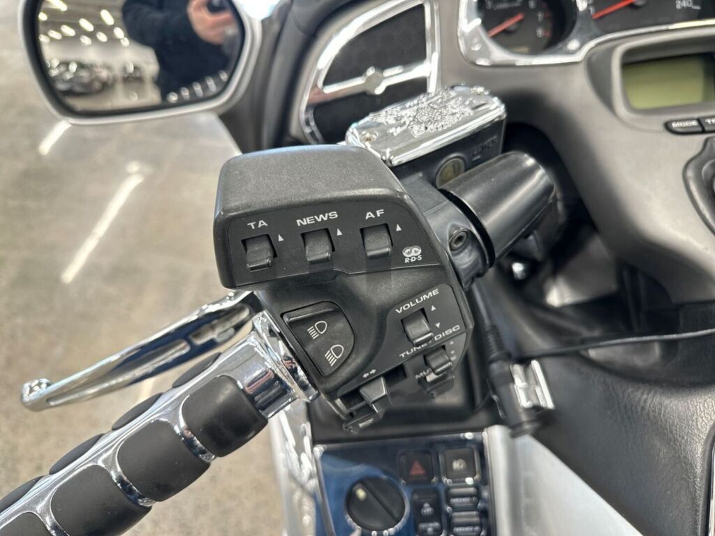 Honda GL 2005 Hopea