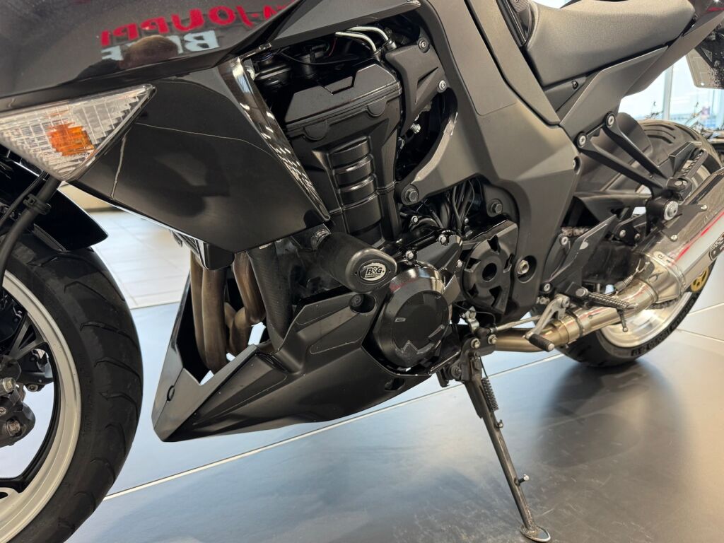 Kawasaki Z 2010 Harmaa