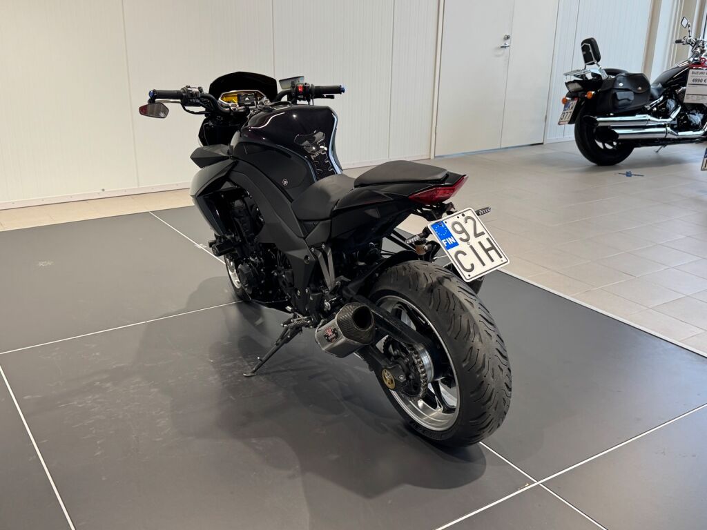 Kawasaki Z 2010 Harmaa