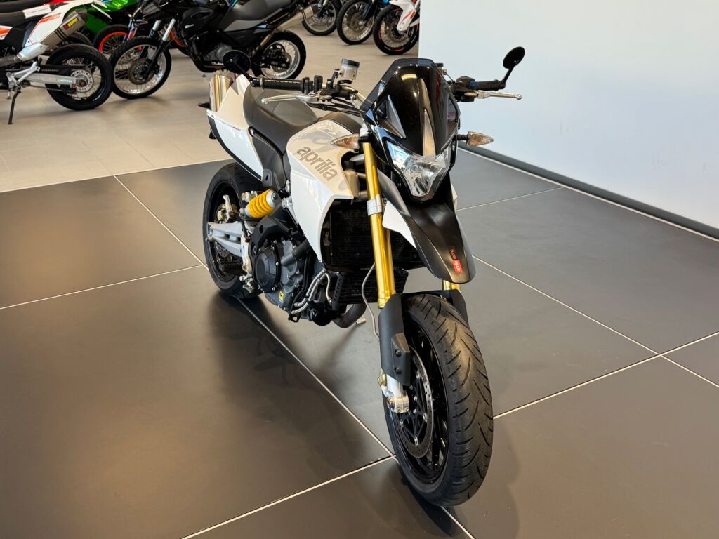 Aprilia Dorsoduro 2012 