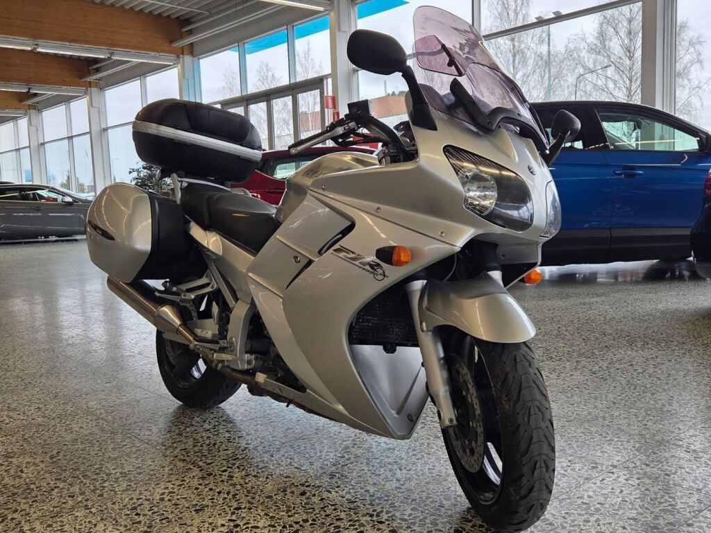 Yamaha FJR 2003 Harmaa