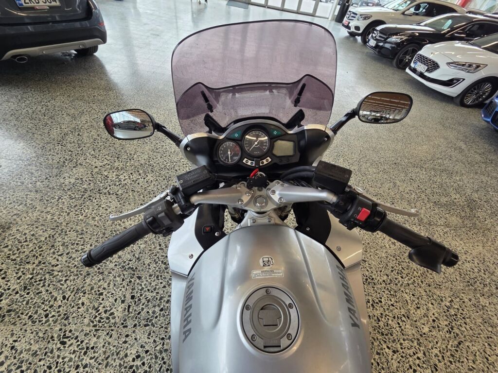 Yamaha FJR 2003 Harmaa