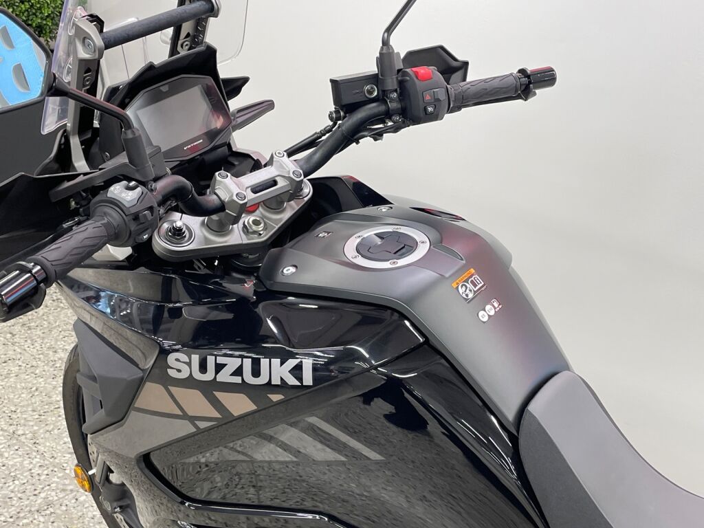 Suzuki DL 2020 
