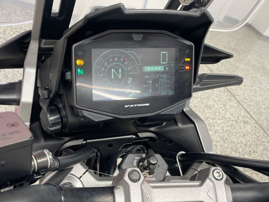 Suzuki DL 2020 