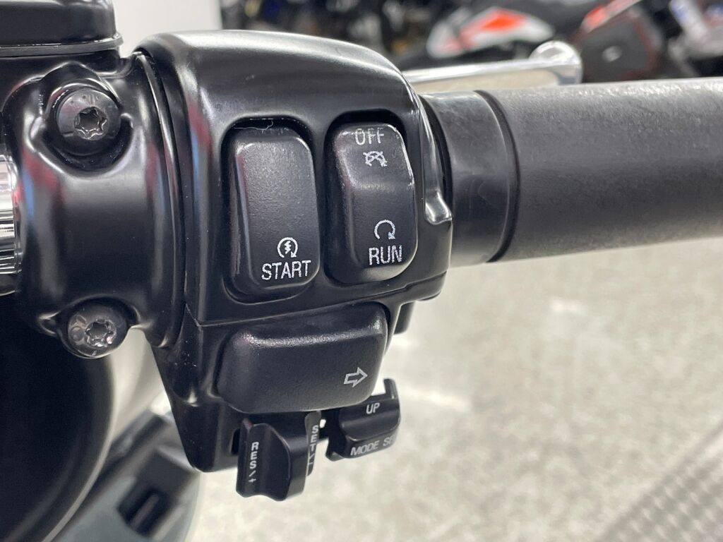 Harley-davidson TOURING 2011 JV O 25