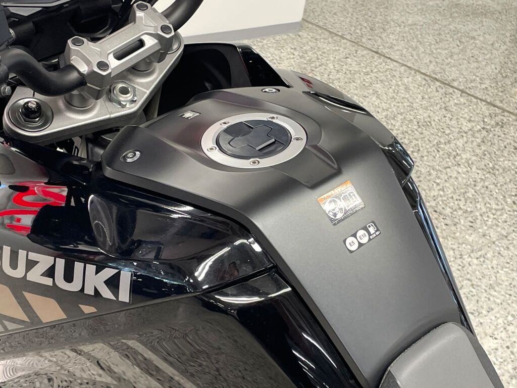 Suzuki DL 2020 