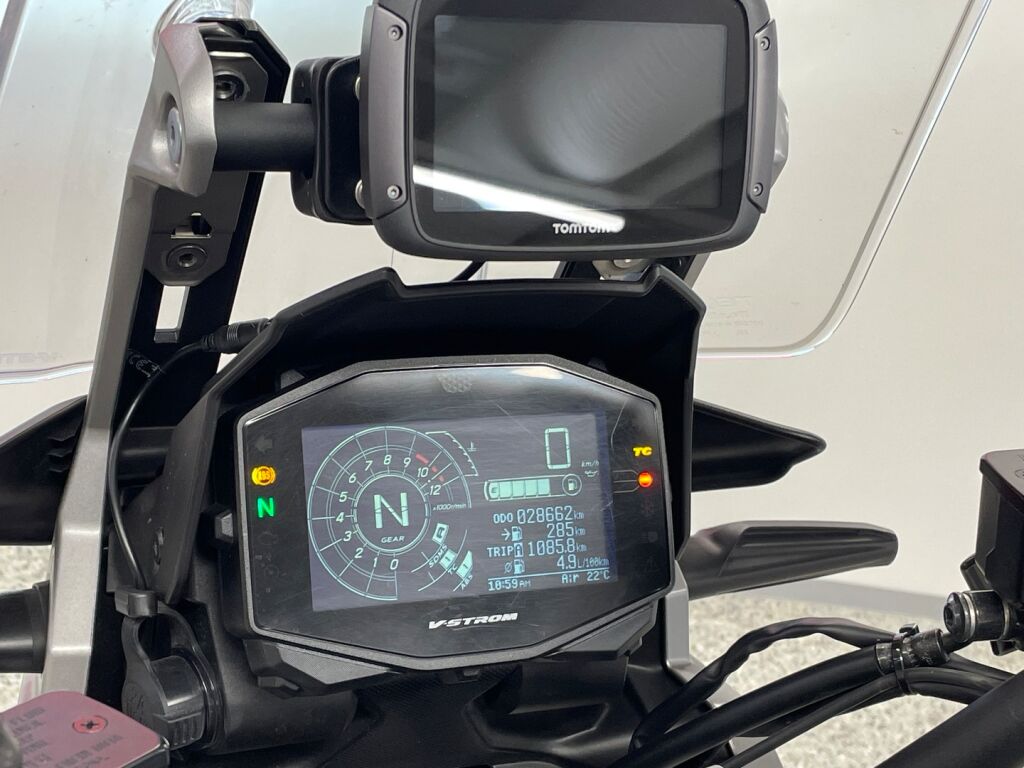 Suzuki DL 2020 