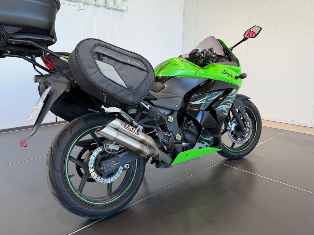 Kawasaki NINJA 2011 Vihreä
