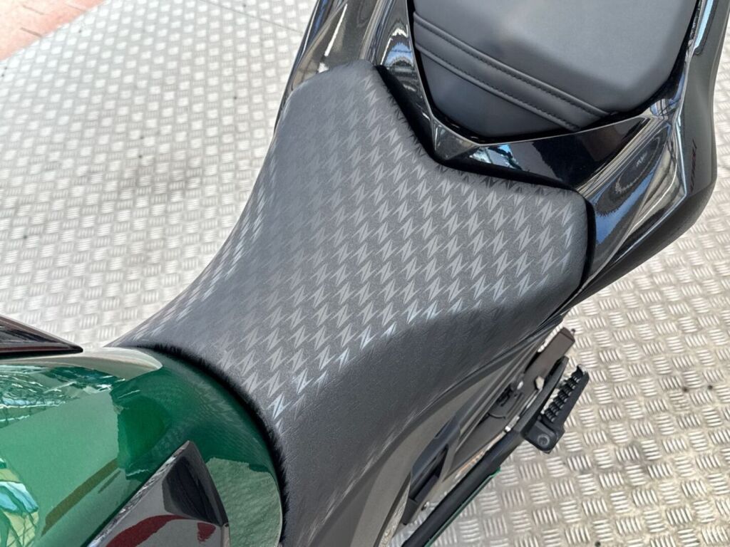 Kawasaki Z 2017 Musta