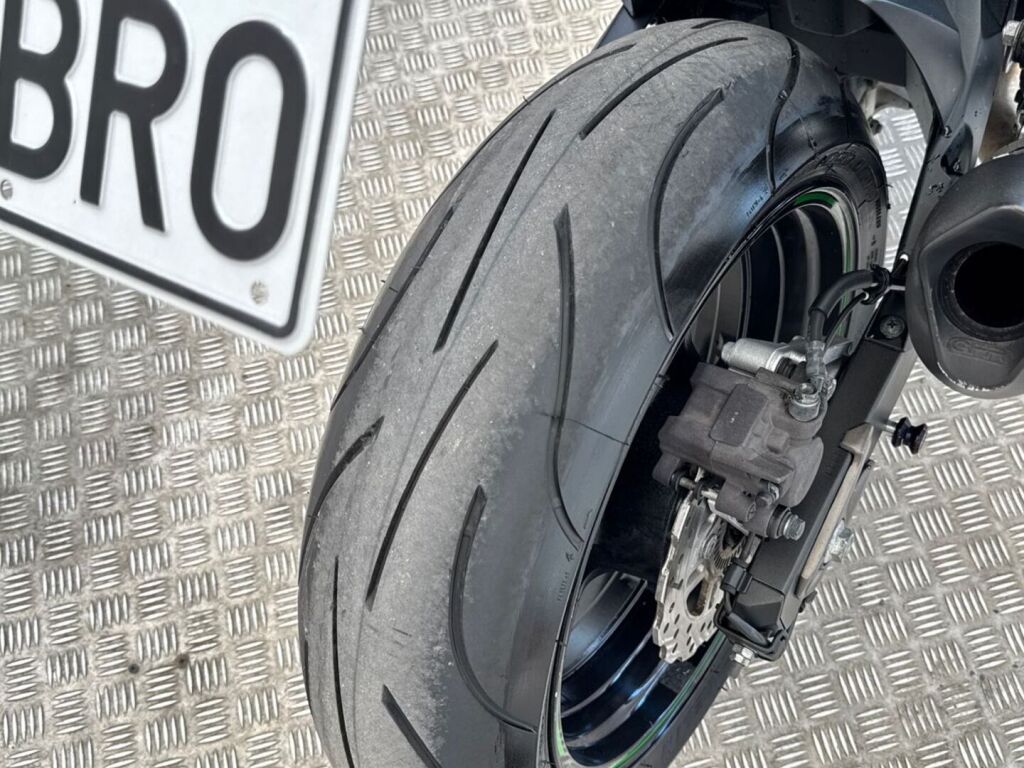 Kawasaki Z 2017 Musta