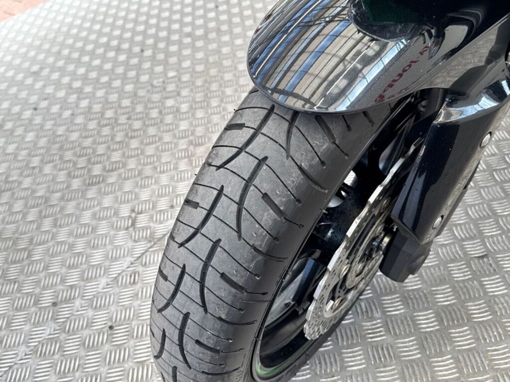 Kawasaki Z 2017 Musta