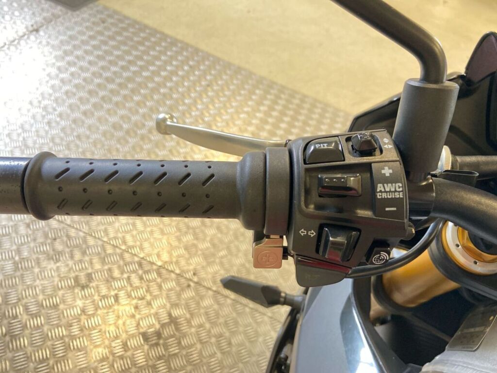Aprilia TUONO 2020 