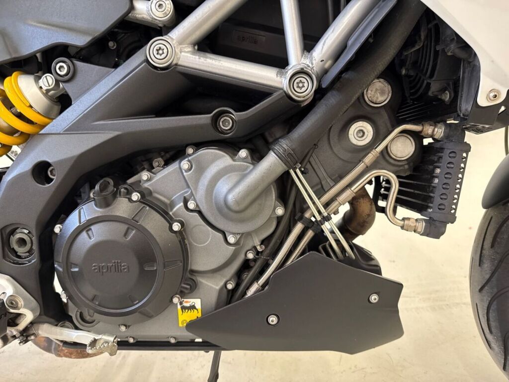 Aprilia DORSODURO 2011 
