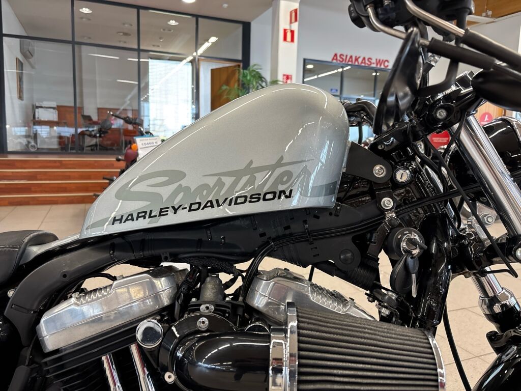 Harley-davidson SPORTSTER 2011 Musta