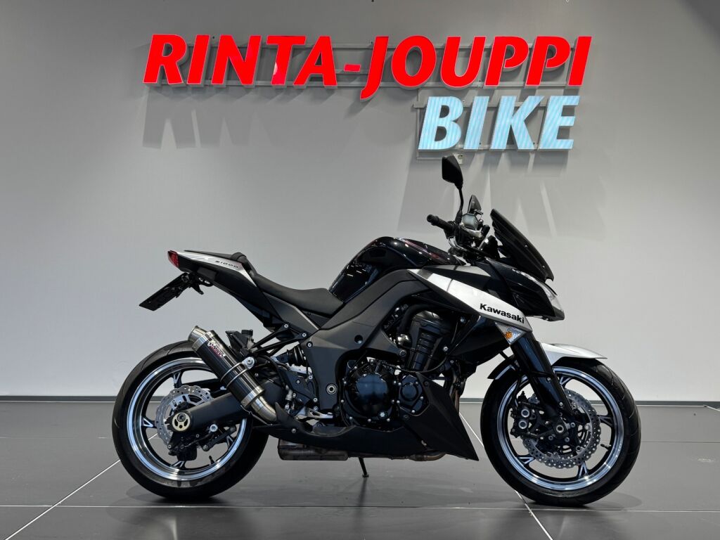 Kawasaki Z 2010 Musta