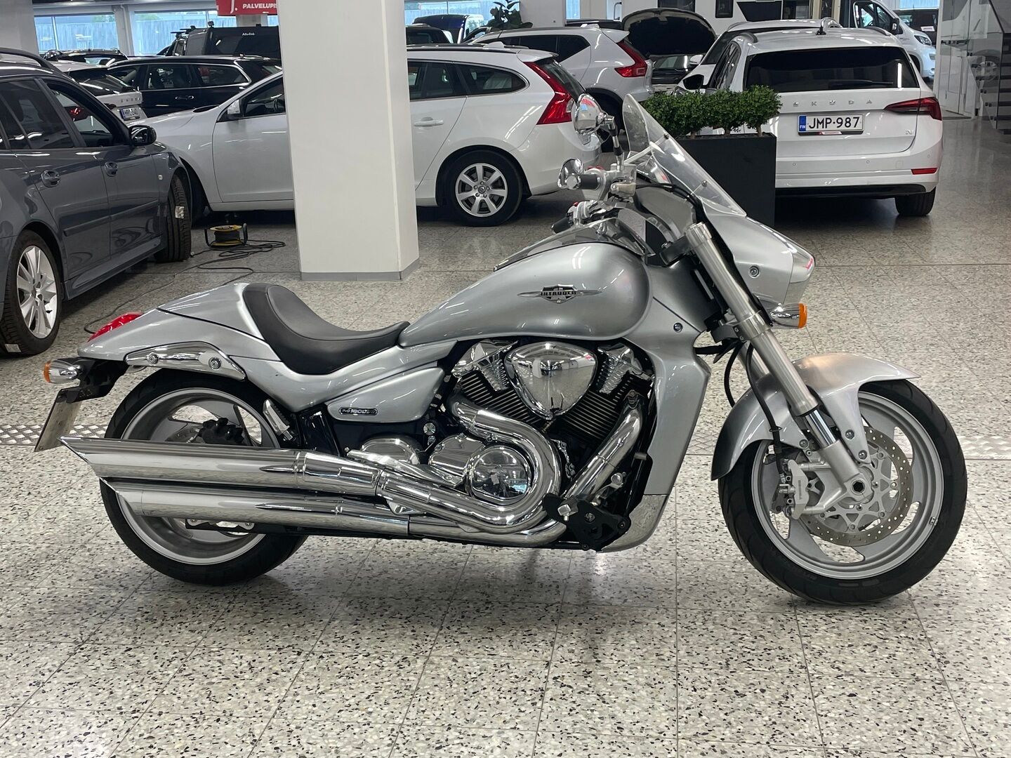 Suzuki INTRUDER