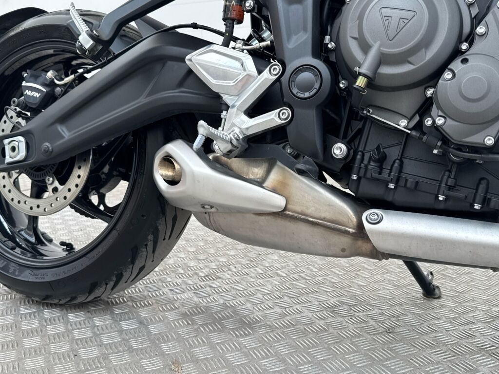 Triumph TRIDENT 2021 