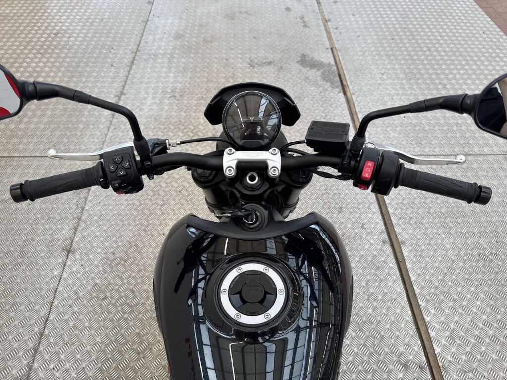 Triumph TRIDENT 2021 