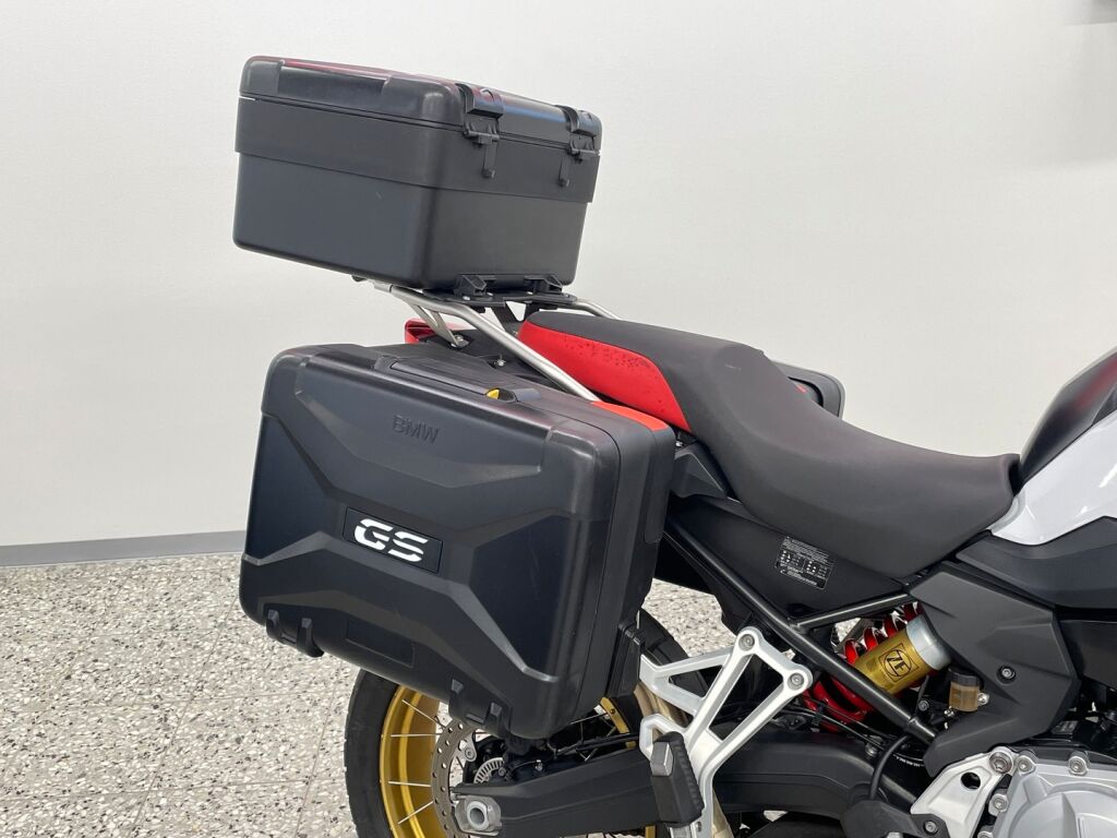 BMW F 2020 Valkoinen