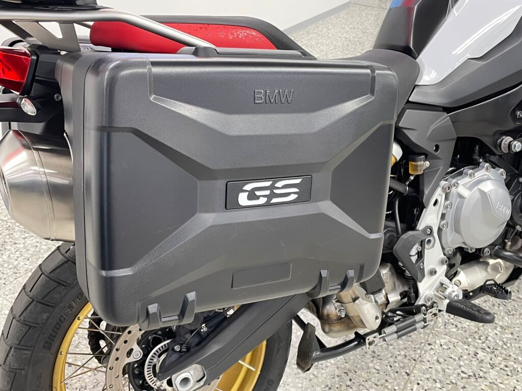 BMW F 2020 Valkoinen