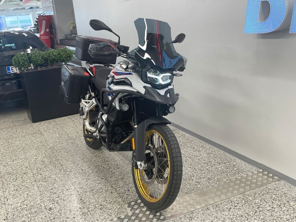 BMW F 2020 Valkoinen