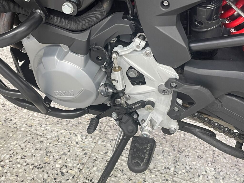 BMW F 2020 Valkoinen