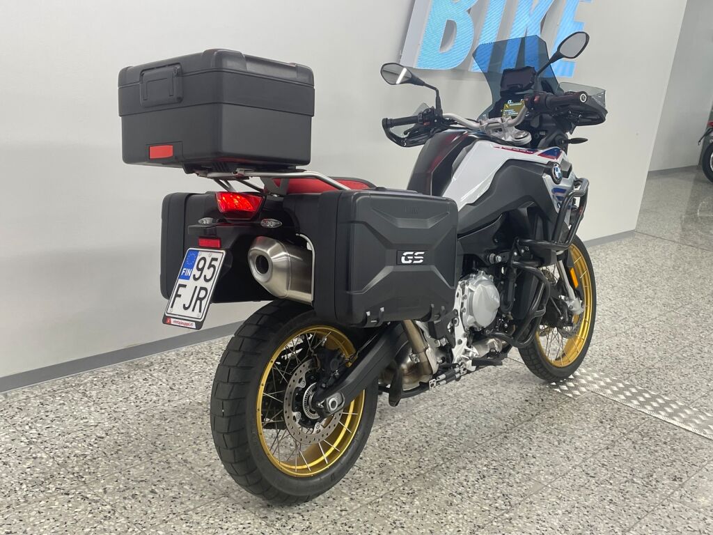 BMW F 2020 Valkoinen