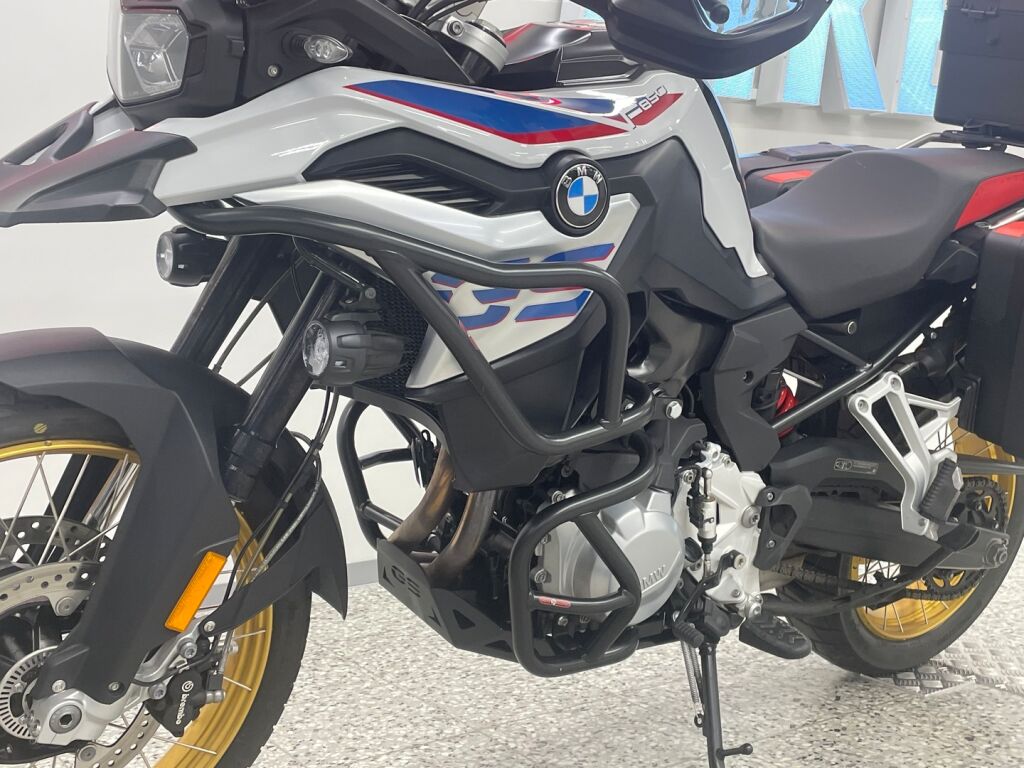 BMW F 2020 Valkoinen