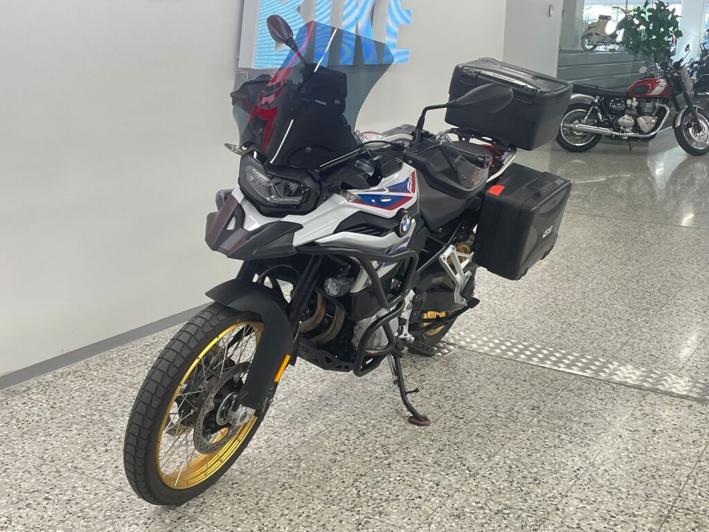 BMW F 2020 Valkoinen