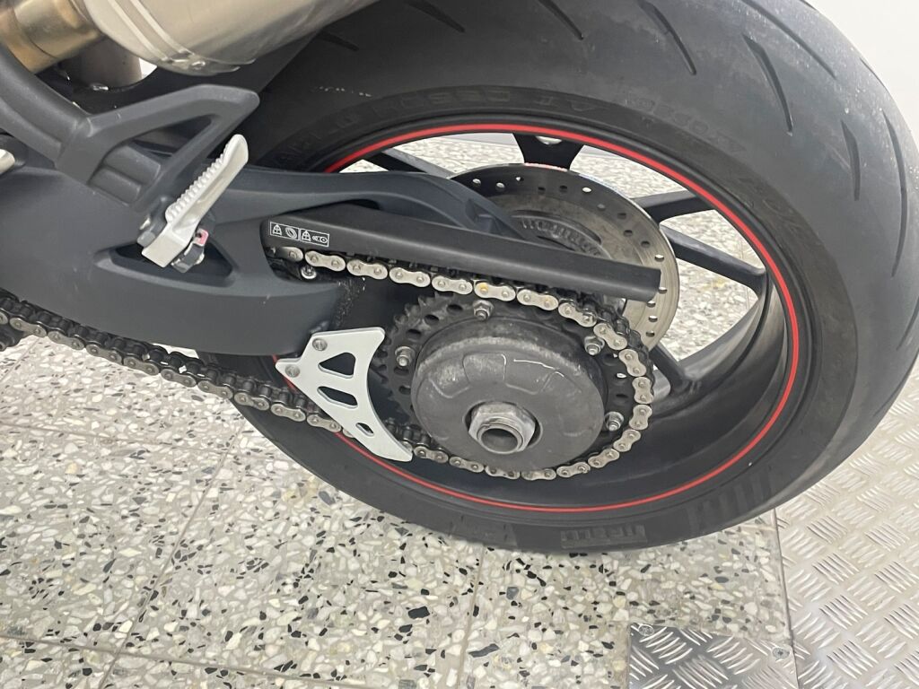 Triumph SPEED TRIPLE 2015 Valkoinen