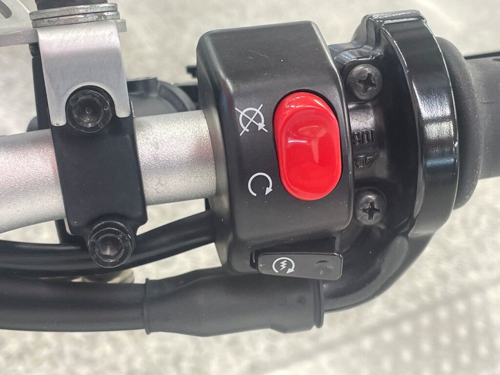 Triumph SPEED TRIPLE 2015 Valkoinen