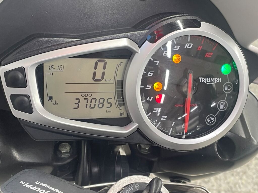 Triumph SPEED TRIPLE 2015 Valkoinen