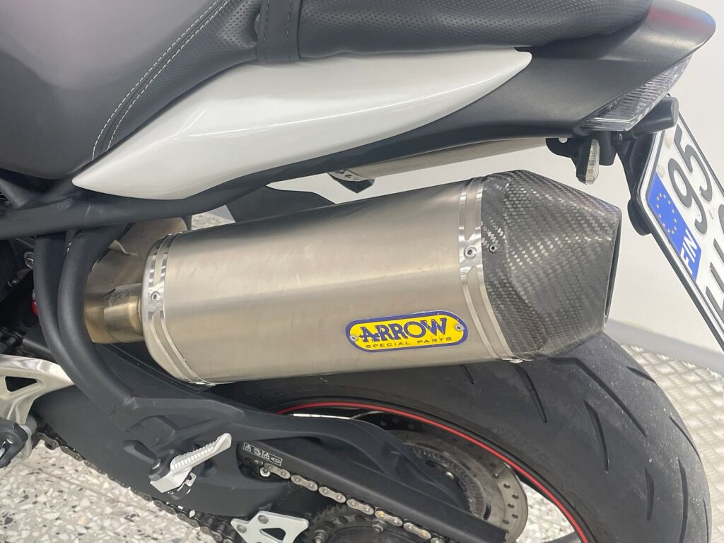 Triumph SPEED TRIPLE 2015 Valkoinen