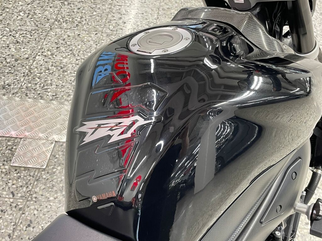 Yamaha FZ1-N 2011 